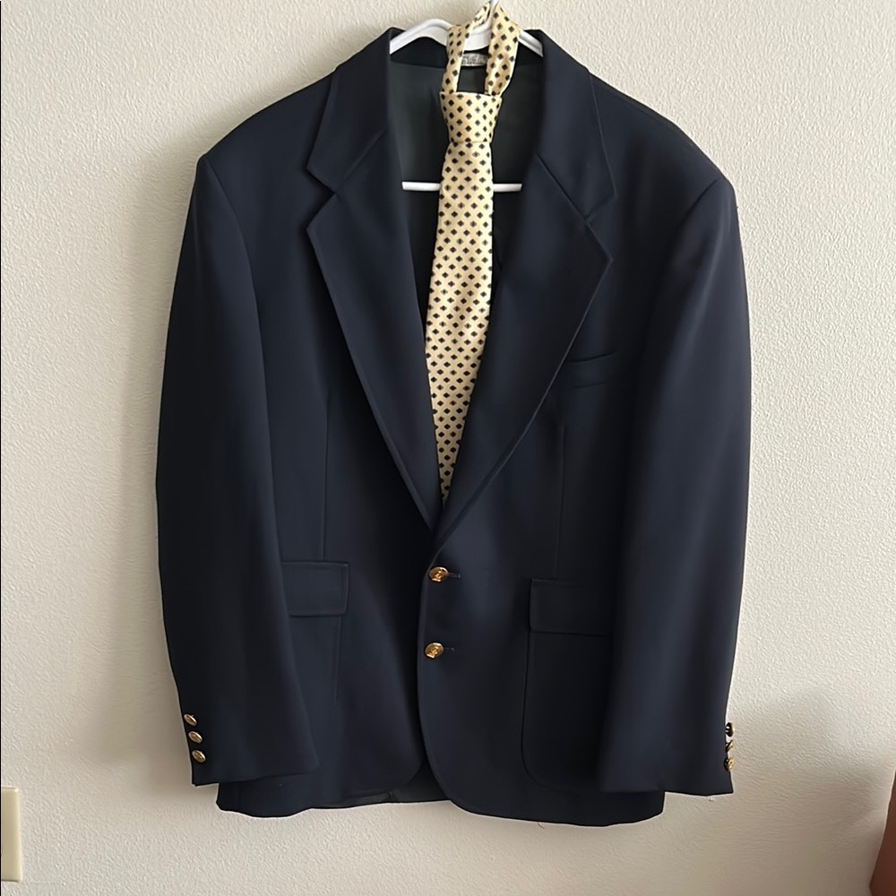 Classic Navy Blazer 2 Gold Buttons + Marshall Fields Yellow Geo Silk 3" X 56"Tie
